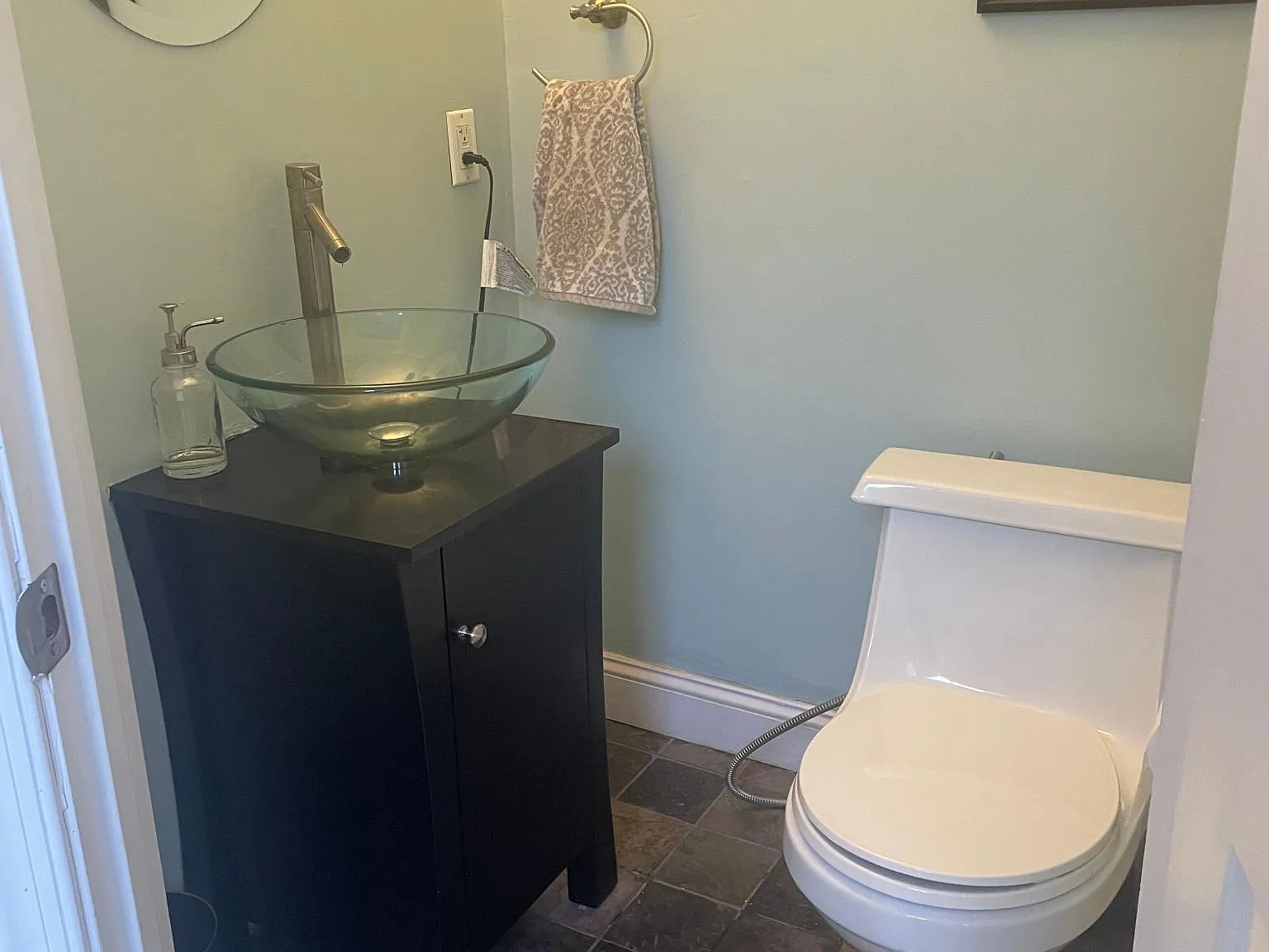 3 bed, 1.5 bath, 1284 sqft, $2,600 — Photo 3