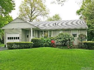20 Roosevelt Ave, Glen Head, NY 11545