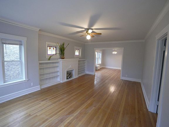 3rd image of 3440 N Hamlin Ave #2