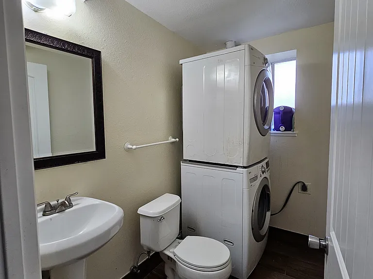 15691 E Colorado Ave — Photo 14