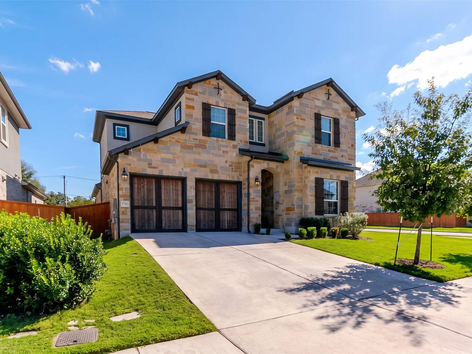 4 bed, 3.0 bath, 3245 sqft, $3,500 — Photo 1