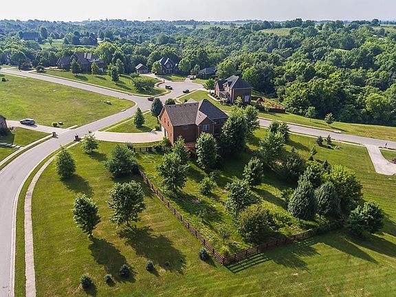 4th image of 128 Hickory Meadows Dr