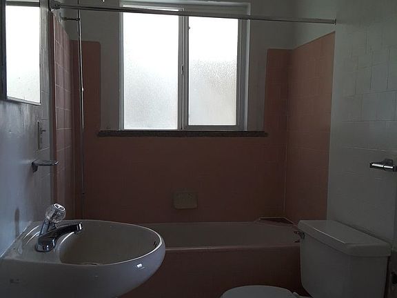 2nd image of 1032 Obispo Ave APT 3