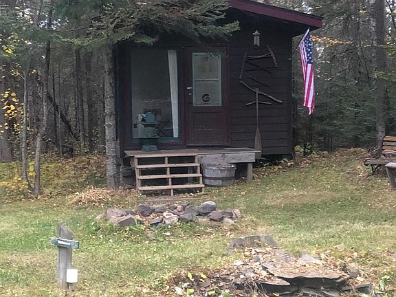 3rd image of 21 Brandon Ln