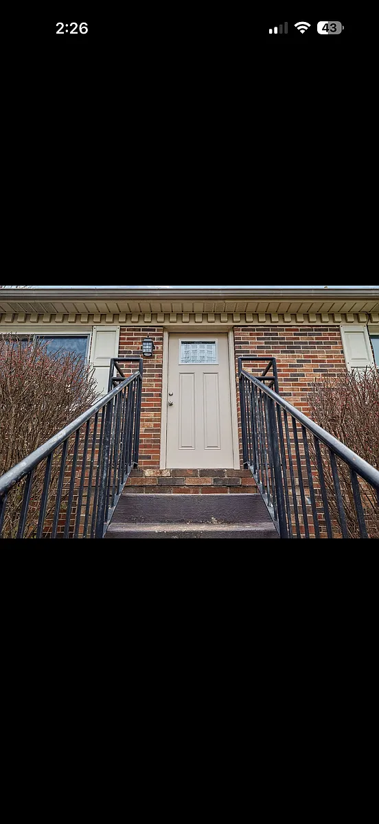 Building Photo - 121 Marilyn Dr
