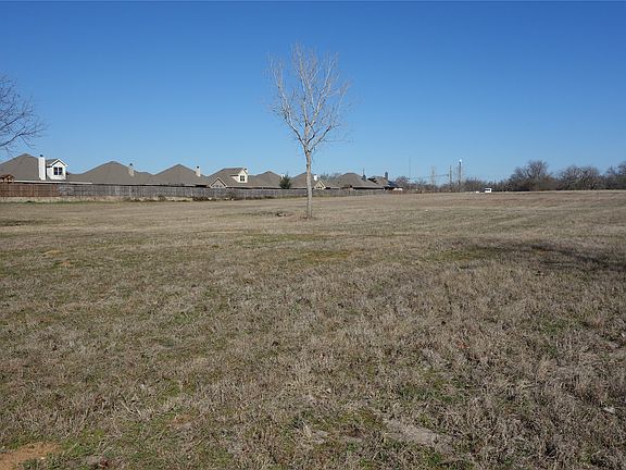 2nd image of 5 Moura Ct
