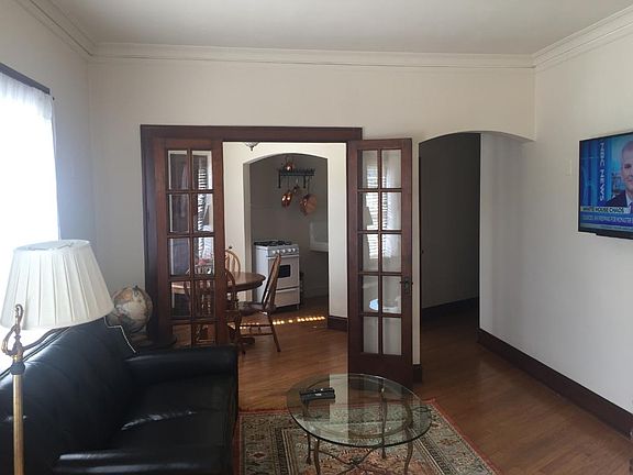 2nd image of 730 Pleasant Ave APT 1