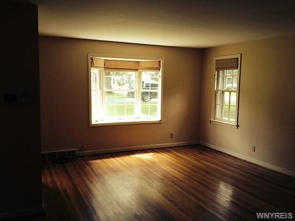 5th image of 62 Park Pl