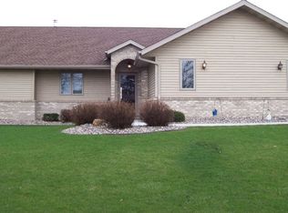 10939 Country View Ln, Blue Mounds, WI 53517