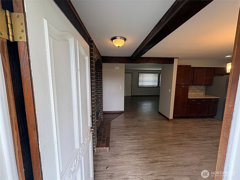 2nd image of 1828 Gossard Street