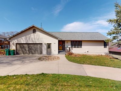 706 4th St NW, Nora Springs, IA, 50458