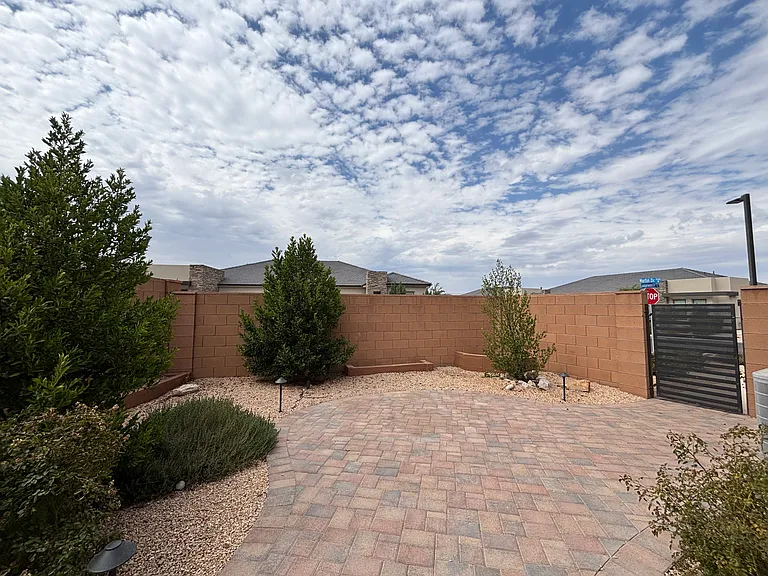 4849 S Martin Dr — Photo 24