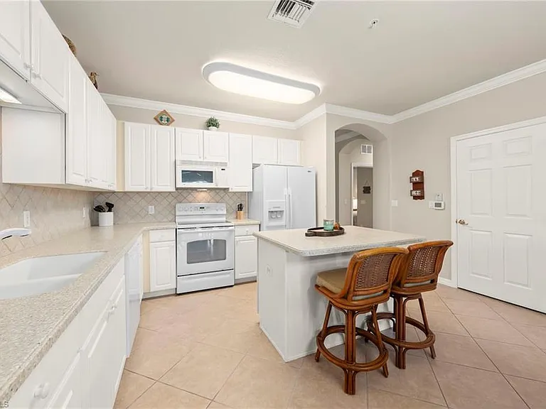 9601 Spanish Moss Way #3615 — Photo 5