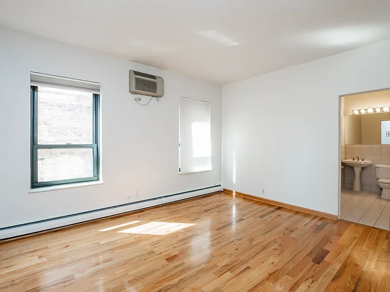 5229 S Greenwood Ave #3 — Photo 15