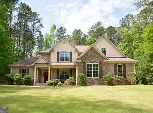 323 Willow Pointe Dr, Lagrange, GA 30240