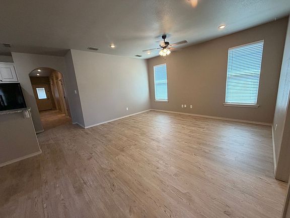 4th image of 2411 Quitman Ave #B