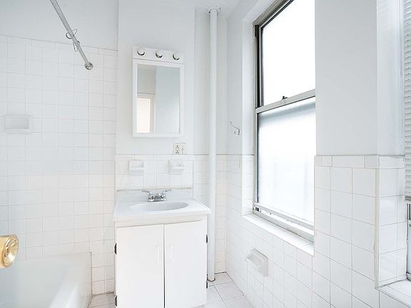 5th image of 522 E 11th St #18