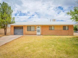 1303 Yale Dr, Roswell, NM 88203