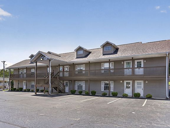 3rd image of 29 Fall Creek Drive Apt 4