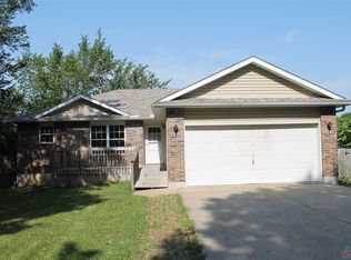 2106 S Warren Ave, Sedalia, MO 65301