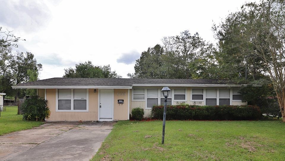 3739 Anvers Blvd, Cedar Hills, 32210