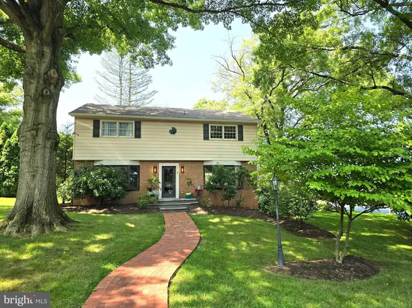 56 Northview Dr, Lancaster, PA 17601