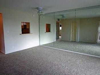 5th image of 3105 NE 28th St APT 2C