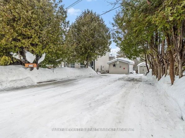 3367 Azcona Ave, Severn, ON L0K 1G0