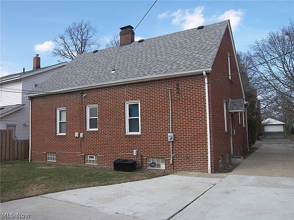 2nd image of 19070 Meredith Ave