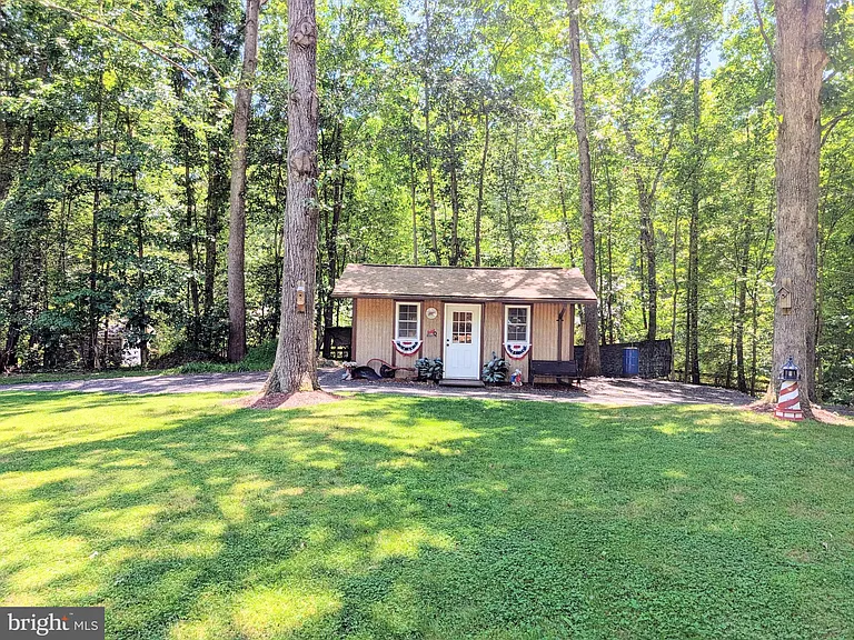 6997 Gilbeth Rd — Photo 35