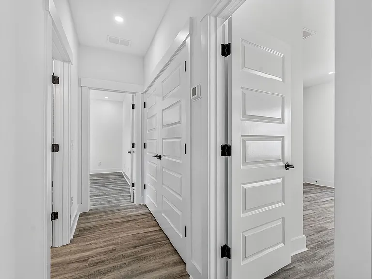 405 Oak Hammock Ct — Photo 34