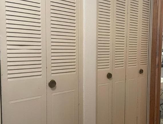 3rd image of 2206 Lexington Ave N #9