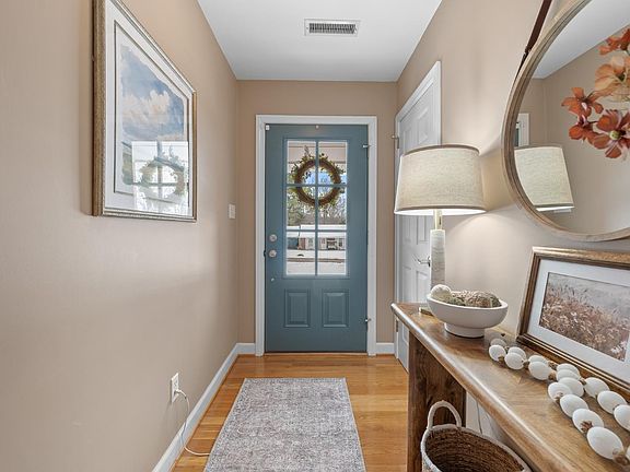 5th image of 250 Lakeview Rd