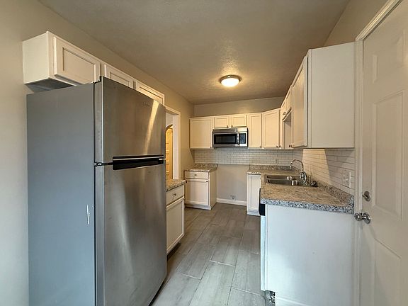 5th image of 1638 S Washington Ave