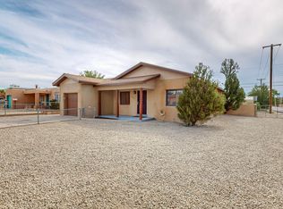 537 Espanola St NE, Albuquerque, NM 87108
