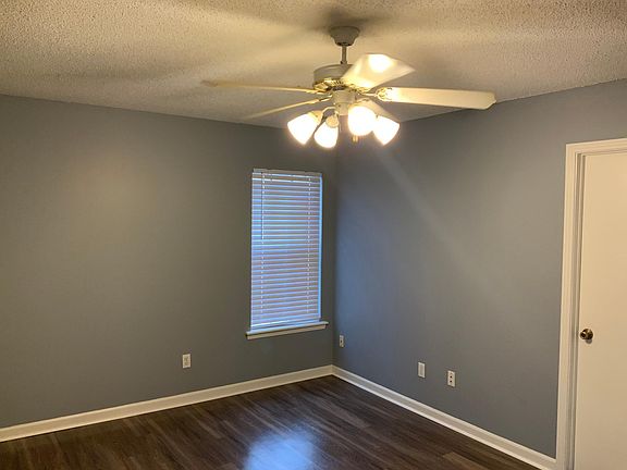 2nd image of 309 Colonial Dr