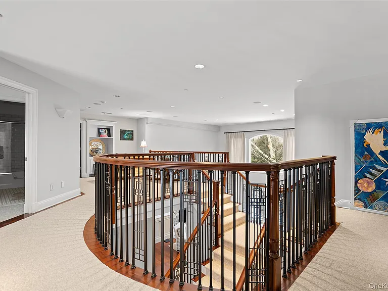 1 Augusta Ct — Photo 17