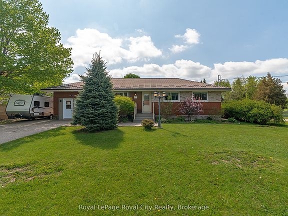 3rd image of 44 Ridgeway Ave