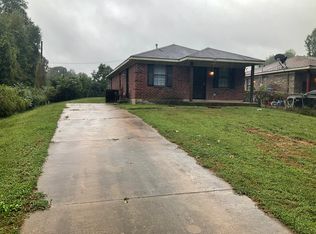 1401 W Raines Rd, Memphis, TN 38109