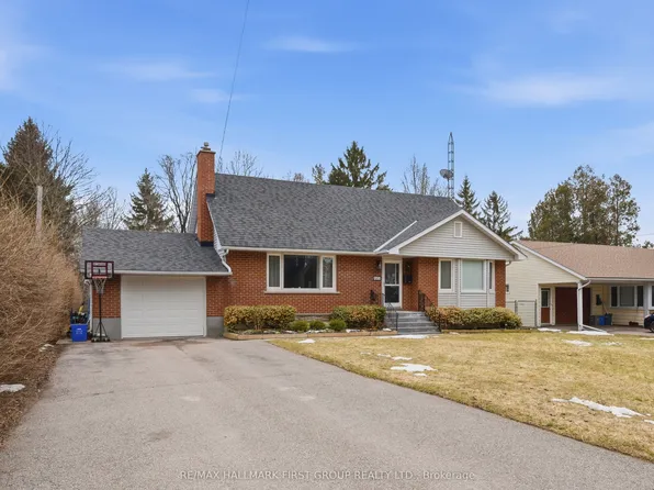 449 King St E, Cobourg, ON K9A 1M7