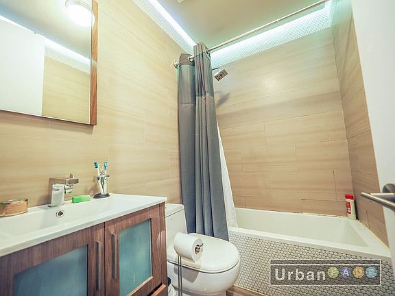 5th image of 252 Himrod St APT 2R