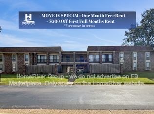 1858 Poplar Woods Cir W APT 4, Memphis, TN 38138