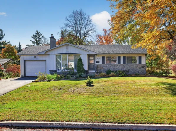 44 Singal St, Ottawa, ON K2L 1B9