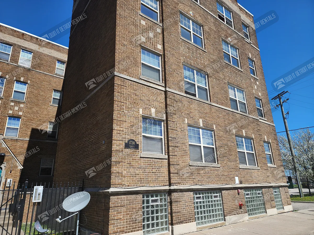 Building Photo - 1730 Magnolia St #306