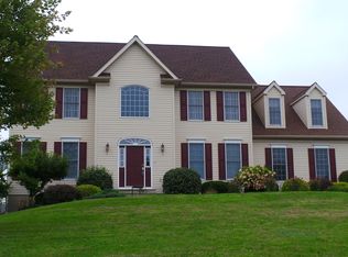 642 Clearfield Rd, Nazareth, PA 18064