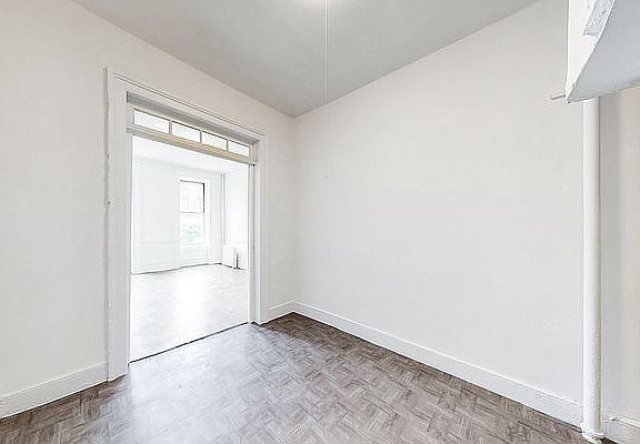 2nd image of 212 E 89th St APT 4E