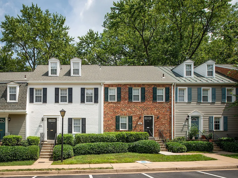 Fairfax Square