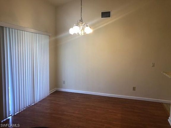 4th image of 10247 Sandy Hollow Ln