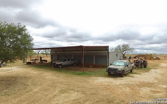 2nd image of 2060 County Road 332