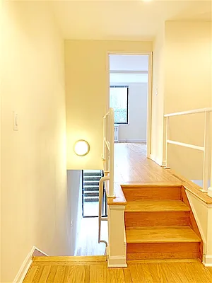 Rented by A Space Realty NY LLC | media 32